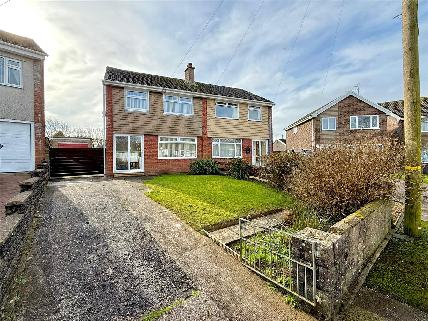 Springfield Avenue, Upper Killay, Swansea, SA2 7HW